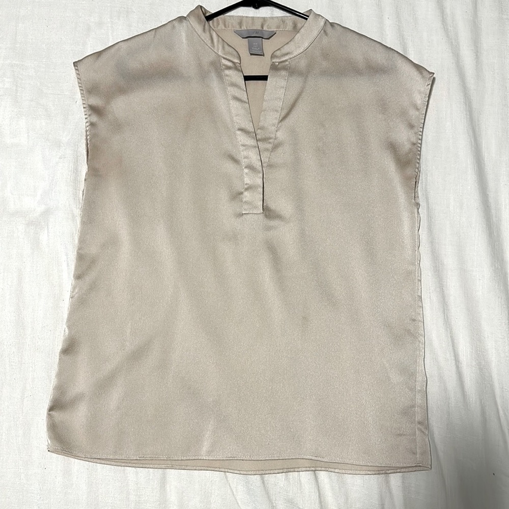 HM V-neck Blouse